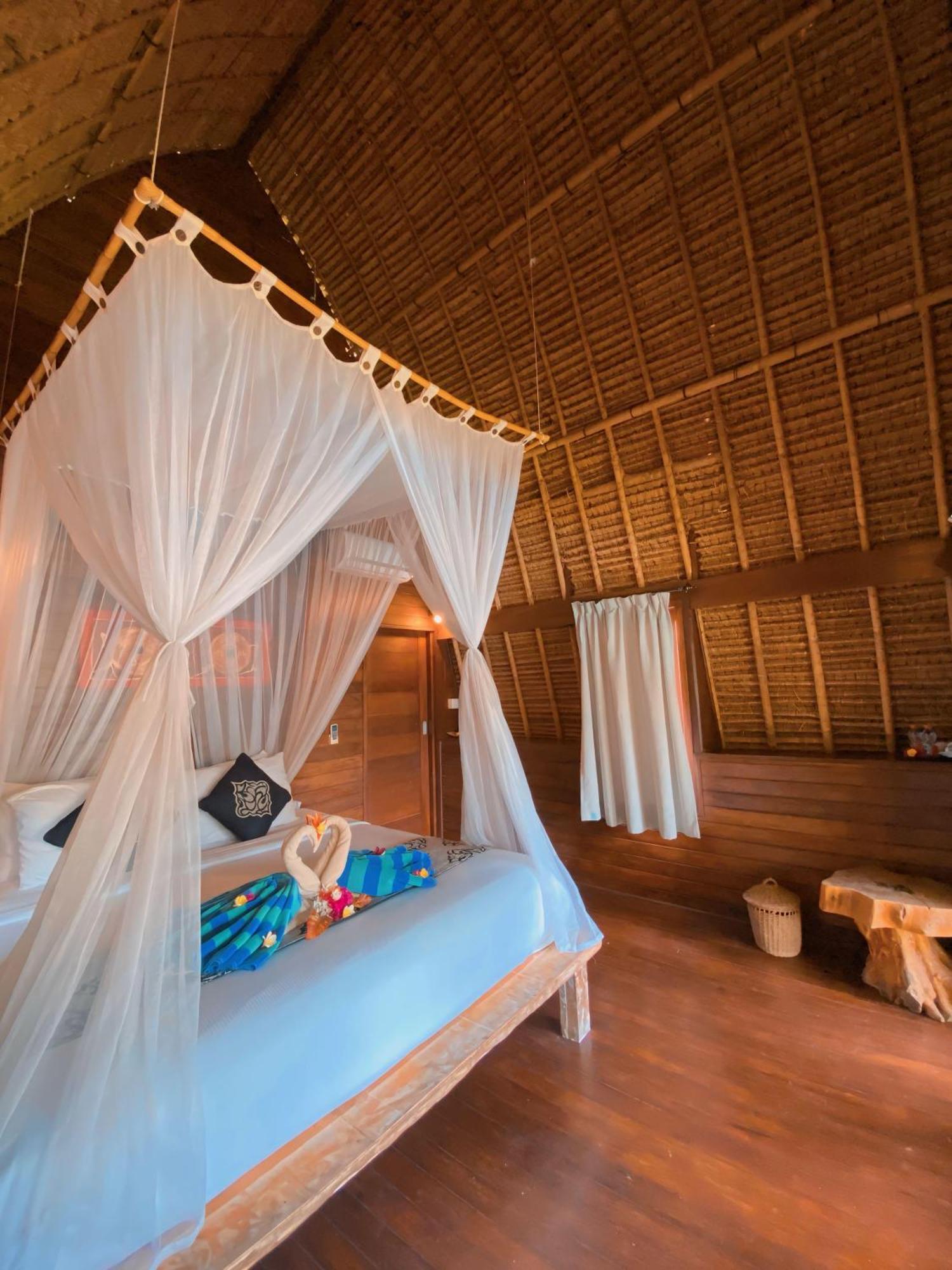हॉलिडे पार्क Harta Lembongan 4*